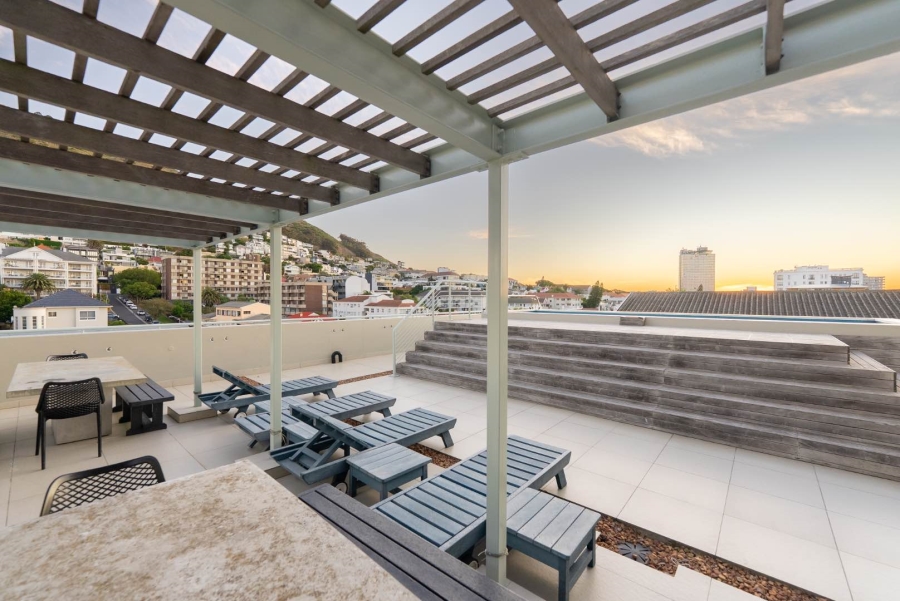2 Bedroom Property for Sale in Green Point Western Cape